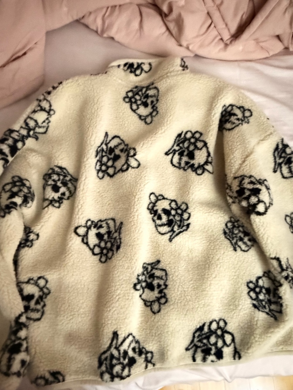 Broken Promises Cream Sherpa Zip-Up Jacket with Black Floral Print - Picture 4 of 4